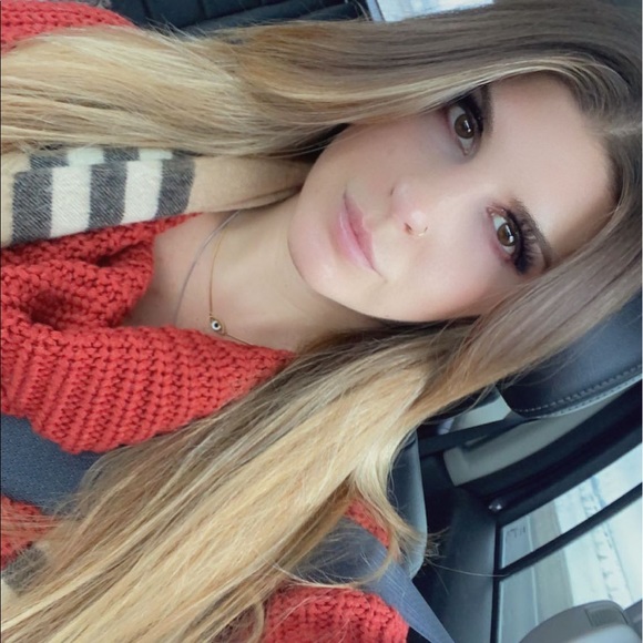 Meet your Posher, Kailan - Picture 3 of 3